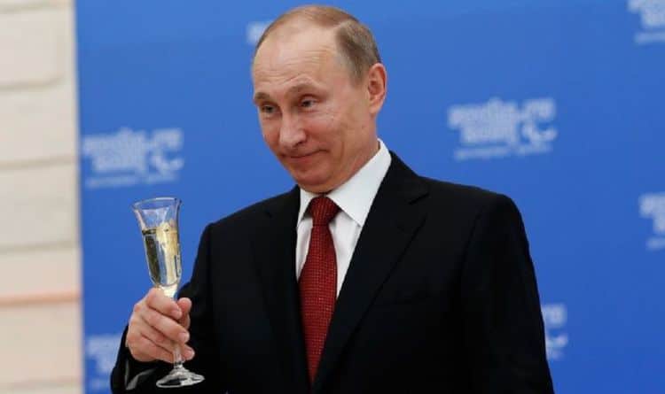 Poetin met champagne