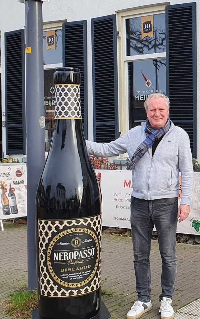 Grote fles Neropasso met Peter Meijrink
